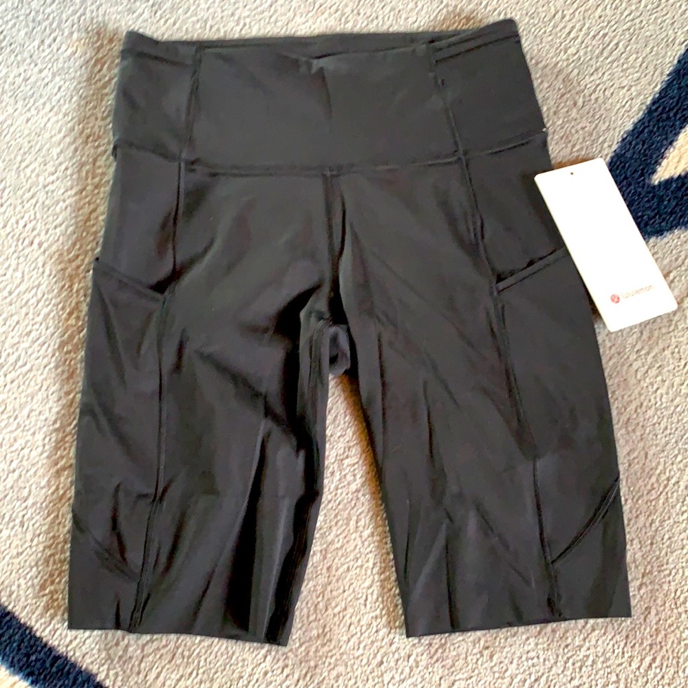 Lululemon fast & free short 10” cool Black size 6
